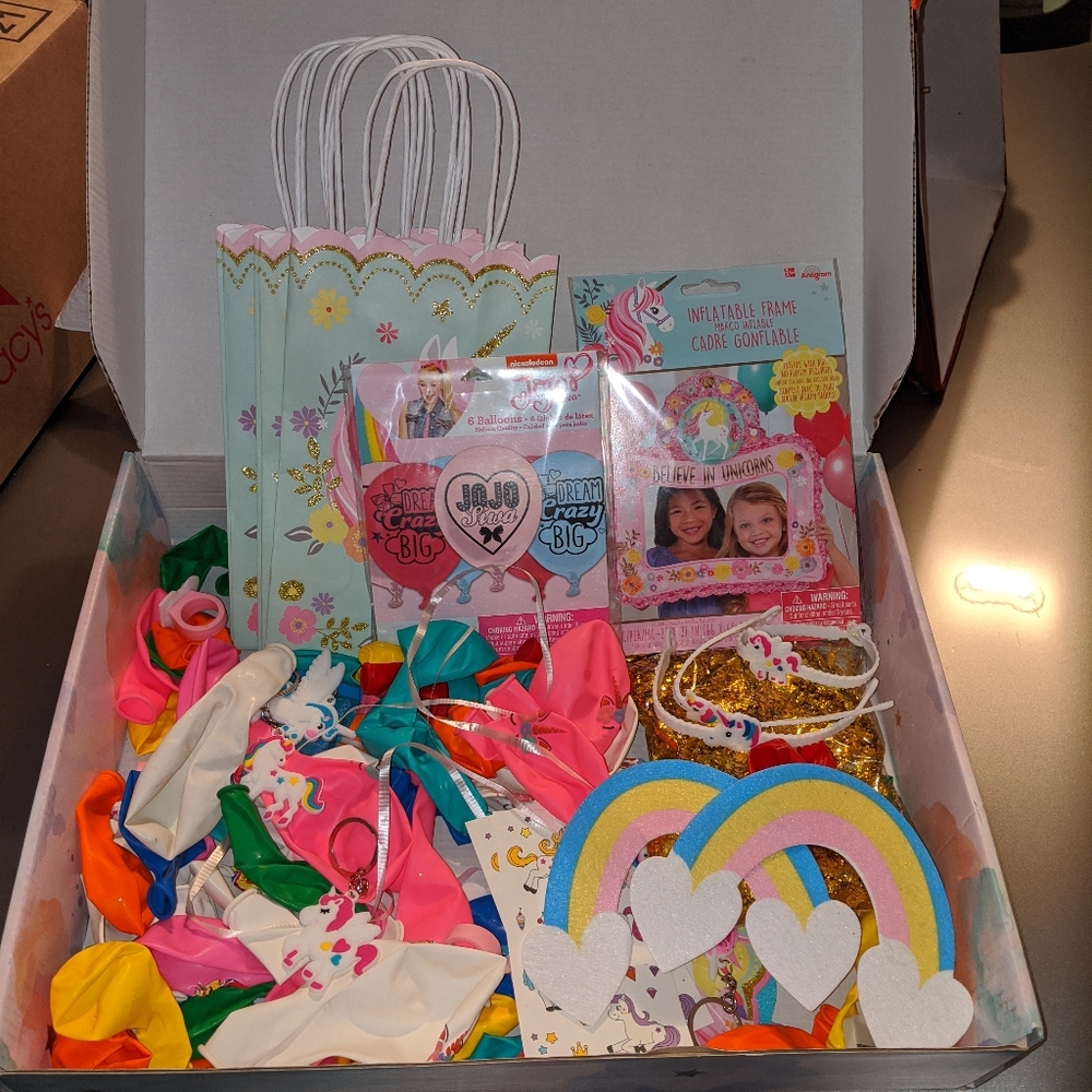 JoJo party decorations